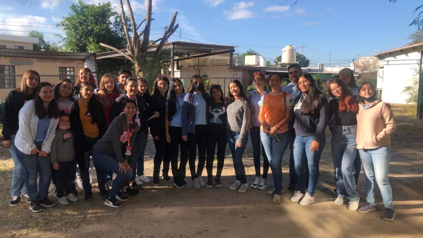 Con huerto escolar, estudiantes de la UPN Hermosillo promueven el cuidado del ambiente